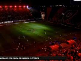 El Estadio Pedro Bidegain se quedó diez minutos a oscuras. Captura/FOXSports