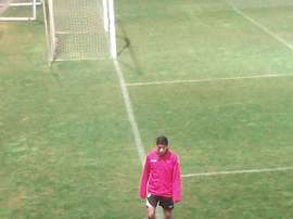 El extremo armenio del Rayo, Aras Ozbiliz, en su primer entrenamiento con el equipo vallecano. Twitter