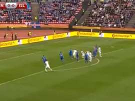 El finlandés Ring marcó un gran gol de falta ante Islandia. Twitter