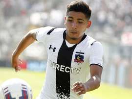 El futbolista chileno Luis Pávez, en un partido con el Colo Colo. Twitter