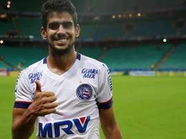 El futbolista del Esporte Clube de Bahia Ze Roberto posa en el estadio del club brasileño. EsporteClubeBahia