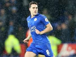 Matty James extends his contract with Leicester for four more years. LCFC