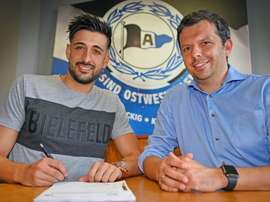 Álex Pérez était sans équipe. Twitter/Arminia