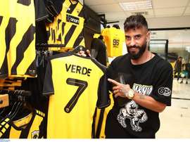 Verde continuera sa carrière en Grèce. Twitter/AEK_FC_OFFICIAL