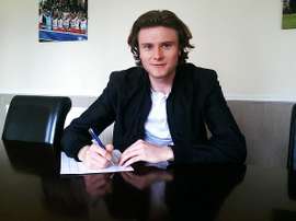 Ferry ficha por el Stevenage. StevenageFC