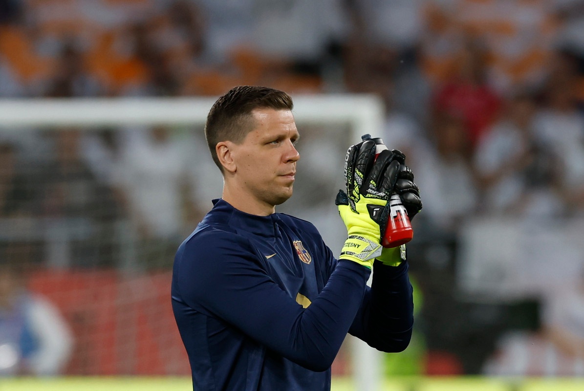 Szczesny weighs up future after receiving two-year contract extension offer