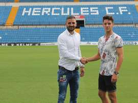 Pedro Torres aún no ha debutado esta temporada con el primer equipo. Twitter/cfhercules