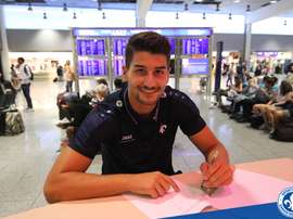 El jugador Antonio Mirko Colak, firma su contrato con el Darmstadt 98. Darmstadt 98