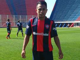 Nahuel Barrios es el más bajito. SanLorenzo