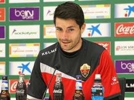 El jugador del Elche Álex Felip, durante una rueda de prensa. ElcheCFOficial