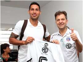 Insaurralde llega con la carta de libertad bajo el brazo a su nuevo club. Twitter/ColoColo