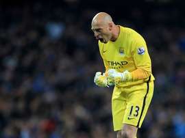 Chelsea snap up veteran keeper Caballero. Twitter