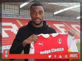 Semi Ajayi, en su presentación como nuevo jugador del Rotherham. RotherhamUnited