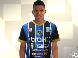 El nuevo jugador de Mineros de Guayana, Pedro Valdés, en la foto oficial de su presentación. ACCDMinerosDeGuayana