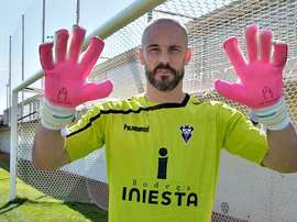 El portero del Albacete, Dani Mallo, en su presentación como nuevo portero del club manchego. Twitter