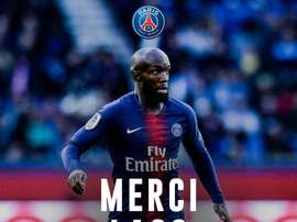 El centrocampista abandona el Parque de los Príncipes. PSG