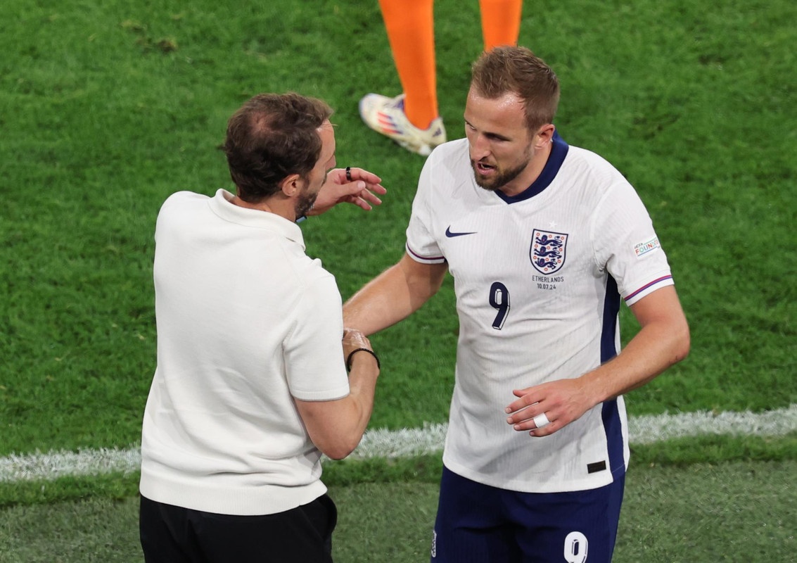 Kane: "Falta uma partida para fazer história"