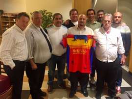 El técnico Eduardo Pizzo, en su presentación con el Deportivo Español. CDEspanol