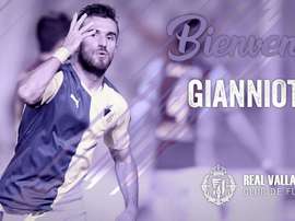 El Valladolid anunció el fichaje de Gianniotas. RealValladolid