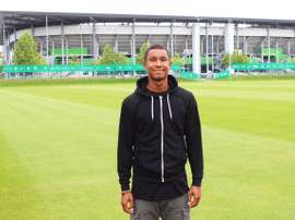 El Wolfsburgo confirmó la contratación de Felix Uduokhai. VfLWolfsburg