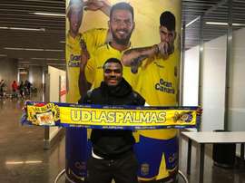 Emenike vai ficar na Canárias até ao final da época. Twitter/Las Palmas