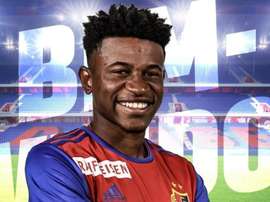 Ramires chega ao Basel. Twitter/FCBasel1893