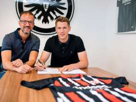 https://es.besoccer.com/noticia/el-eintracht-firma-a-un-campeon-del-mundo-665540. Eintracht_esp