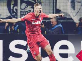 L'attaccante classe 2000 sta attraversando un ottimo periodo. Twitter/RedBullSalzburg