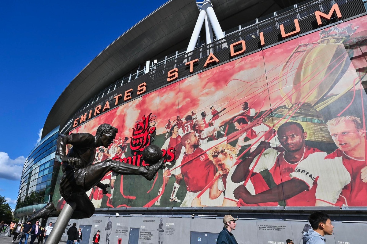 Arsenal holding early talks over Emirates Stadium expansion to 70,000 capacity