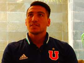 Fabián Monzón, en su presentación como nuevo futbolista del Universidad de Chile. Twitter