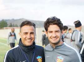 Alexandre Pato avec Fabio Cannavaro à l'entraînement de Tianjin Quanjian. Twitter/FabioCannavaro