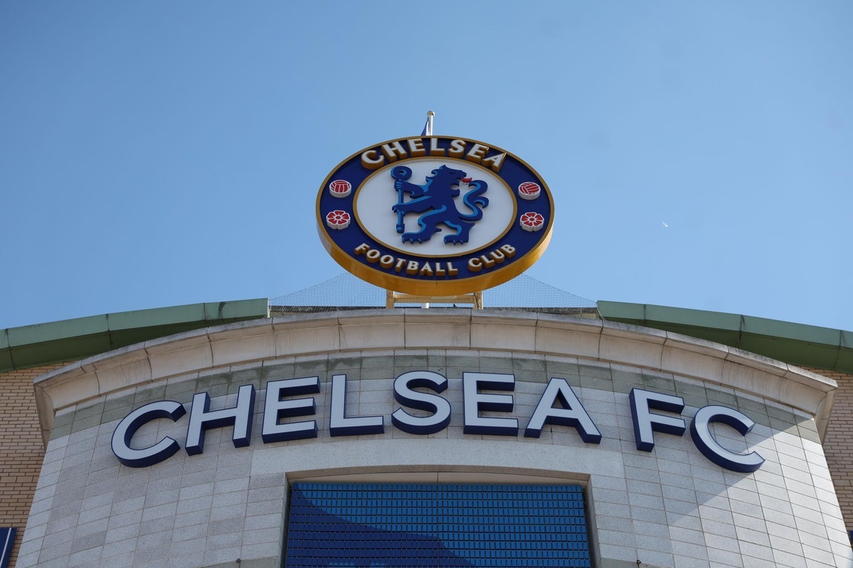 El mercado y la UEFA ponen en jaque al Chelsea