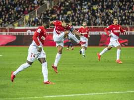 O momento em que Falcao bateu o goleiro do Angers. Twitter/ASMonaco