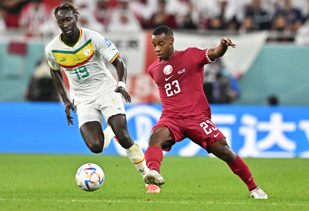 La Senegal de Sabaly vence a Qatar pero necesitará ganar a Ecuador para pasar a octavos