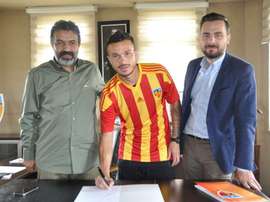 El brasileño firmó contrato con la entidad turca. KayserisporFK