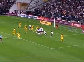Fernando Fernández marcou de falta para o Guarani contra o Corinthians. Captura