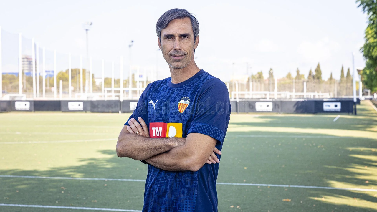 El entrenador del Valencia B Femenino y 3 de sus hijos, desaparecidos en un naufragio en Indonesia