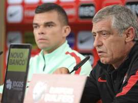 O técnico não deixou de elogiar os dois atletas. FPF/Francisco Paraíso