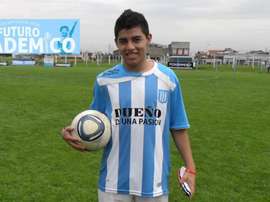 Fernando Valenzuela se va cedido de 'la Academia' a Nueva Chicago. Twitter