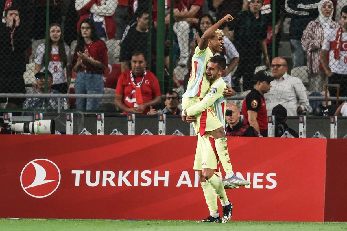 Ferran igualó a Ramos y Di Stéfano en la lista de goleadores de 'la Roja'