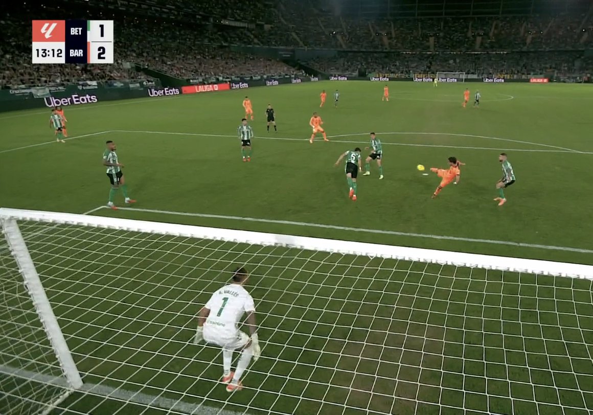 Ferran Torres: 'Hat-Trick' no Betis e recorde em LaLiga