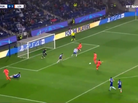 Aí está o momento do gol de 'Bobby' Firmino. BTSport