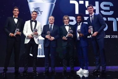 Muchos fueron los jugadores del Madrid premiados durante la gala. Twitter/RealMadrid