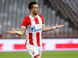 Varios equipos de Europa comienzan a fijarse en Adzic. Twitter/Crvenazvezdafk