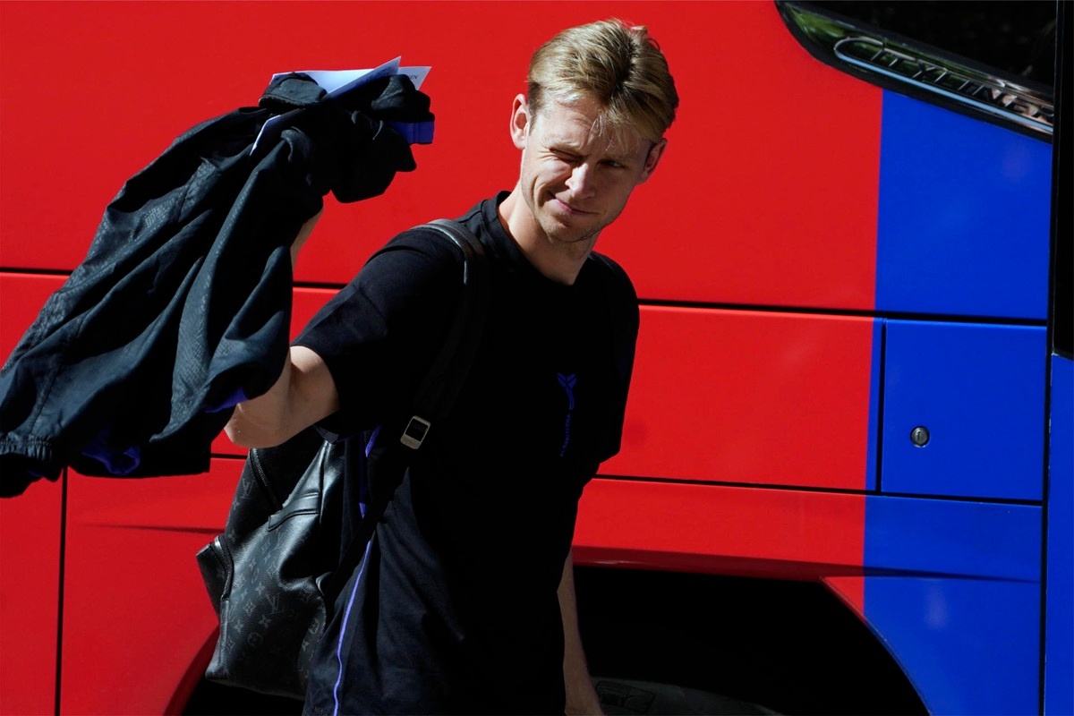 Barcelona próximo de finalizar a extensão de contrato de Frenkie De Jong