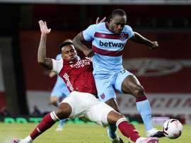 Lacazette y Nketiah dejaron en nada el gol de Michail Antonio. EFE