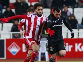 Gary Medel rejoint officiellement le club de Bologne. Besiktas