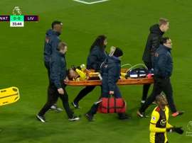 Deulofeu se fue con pinta de grave lesión. Captura/DAZN