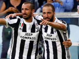 Giorgio Chiellini dedicou parte de sua autobiografia a Gonzalo Higuaín. AFP