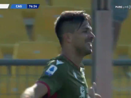 Gio Simeone s'offre un gros but pour ouvrir son compteur avec Cagliari. Captura/beINSports